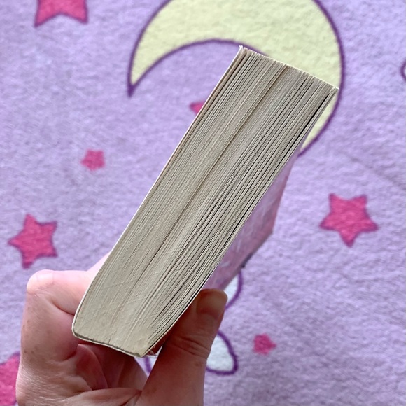 I’ll Walk Alone by Mary Higgins Clark Book - Picture 6 of 6